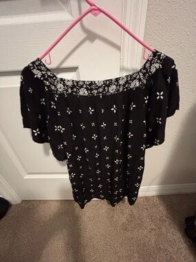 LOFT Black and White Floral Off-the-Shoulder Tunic